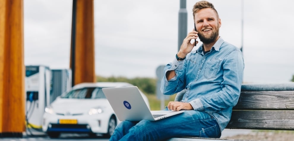 mailing-customers-hybrid-working